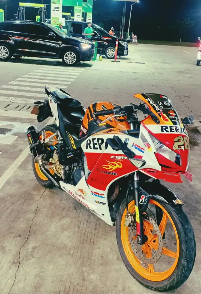 Honda CBR 150 R