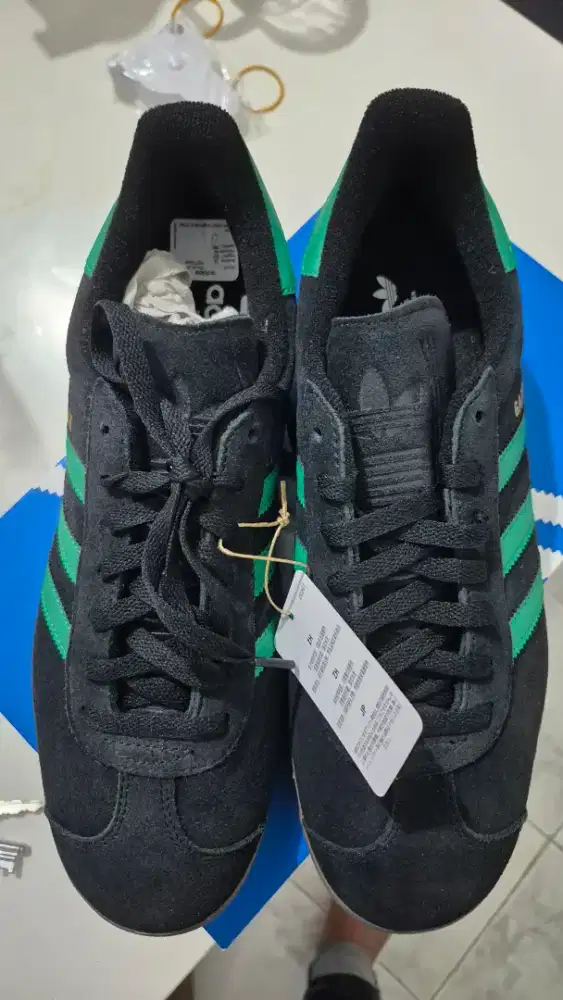 Sepatu Adidas Gazelle Size 44