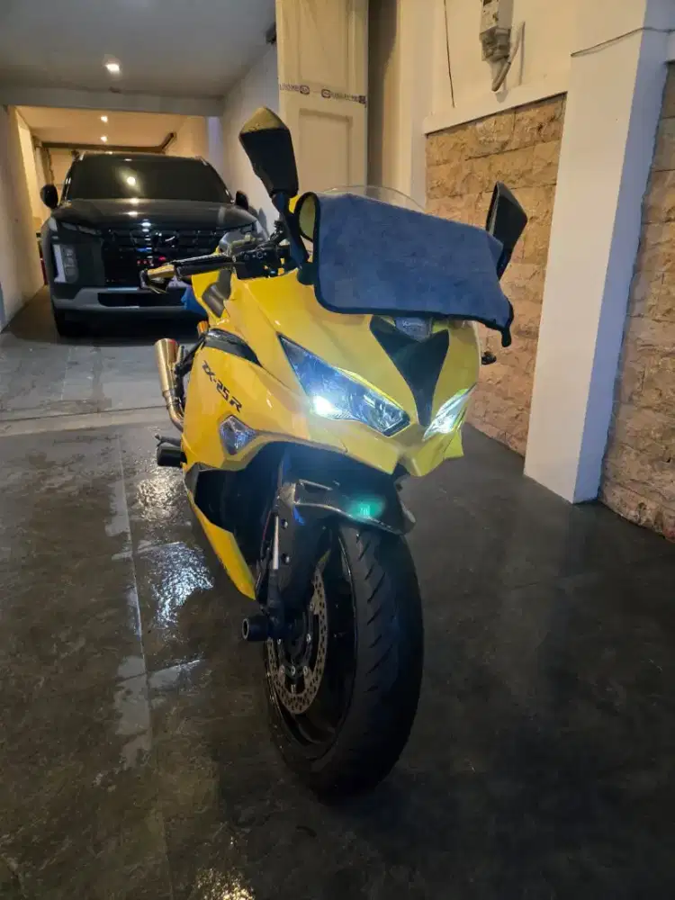 FOR SALE KAWAZAKI ZX25R TAHUN 2020 NON ABS, FULM MODIF TERAWAT KM 7000