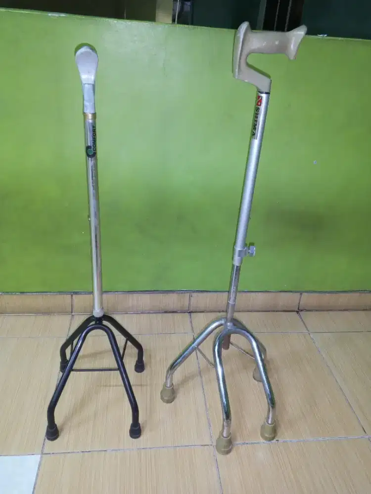 Alat bantu jalan tongkat kaki4 2pc 130rb net