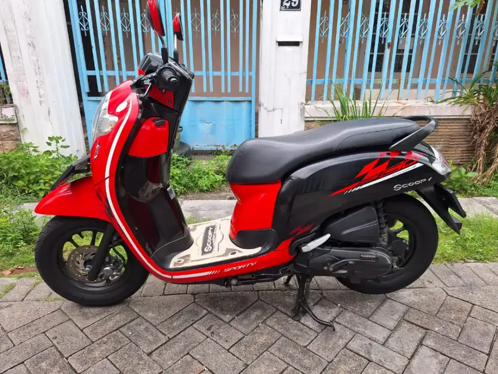 Jual scoopy 2018 plat w gresik kondisi sgt bagus siap pakai