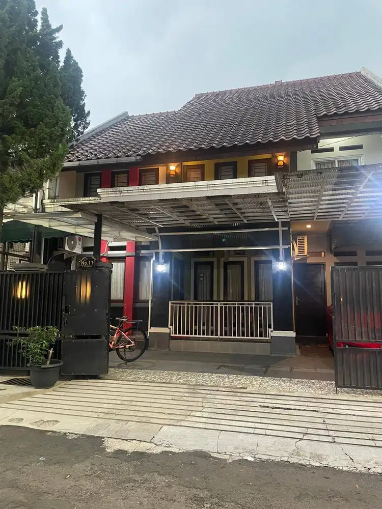 Di Jual Rumah 2 lantai diBogor Kota .4 kamar tidur, 2 kamar mandi