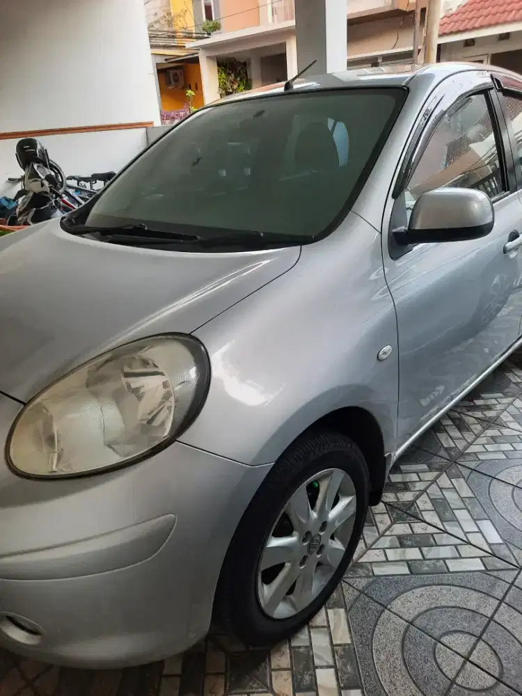 NISAAN MARCH AT XS 2011