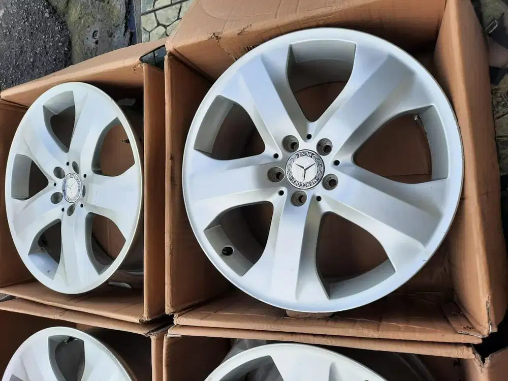 Velg Mercedes Benz GL350 R.19 ori