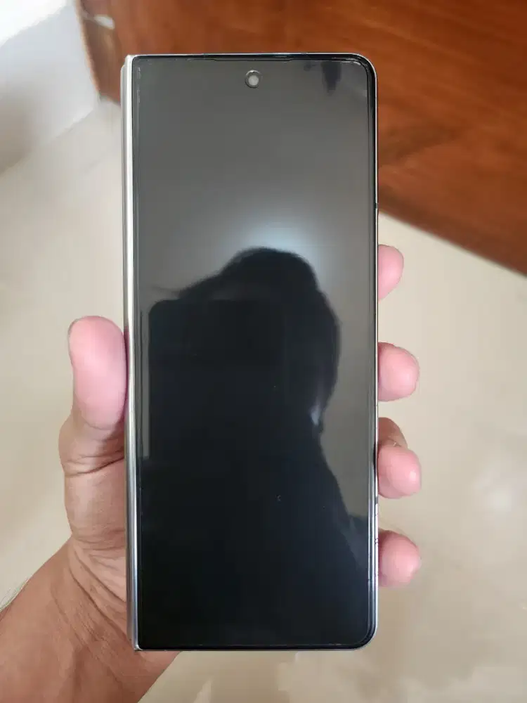 Samsung Z Fold 4 5G 12/256GB resmi Sein fullset mulus pemakaian