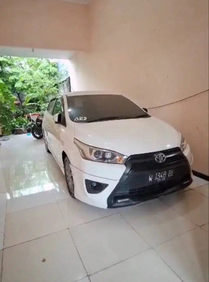 Toyota Yaris TRD Sportivo th 2015