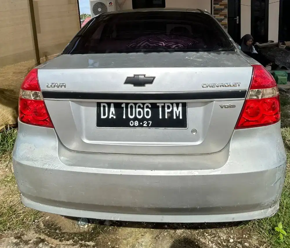 Mobil Chevrolet Lova Silver