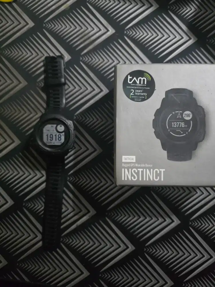 Garmin Instinct Tactical black ( 2nd GOOD CONDITION)