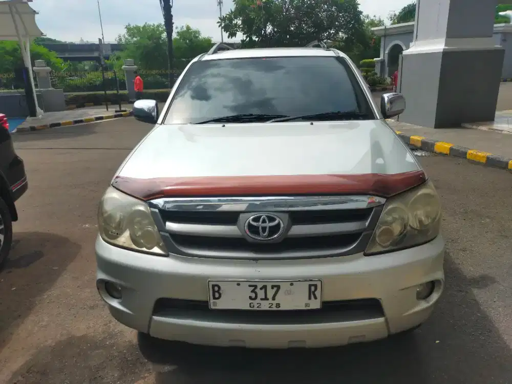 Toyota Fortuner 2008 silver 2.7G automatic