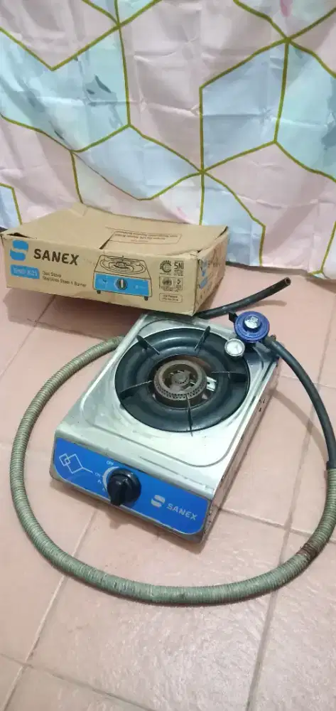 Dijual murah 1 set kompor gas satu tungku merk sanex