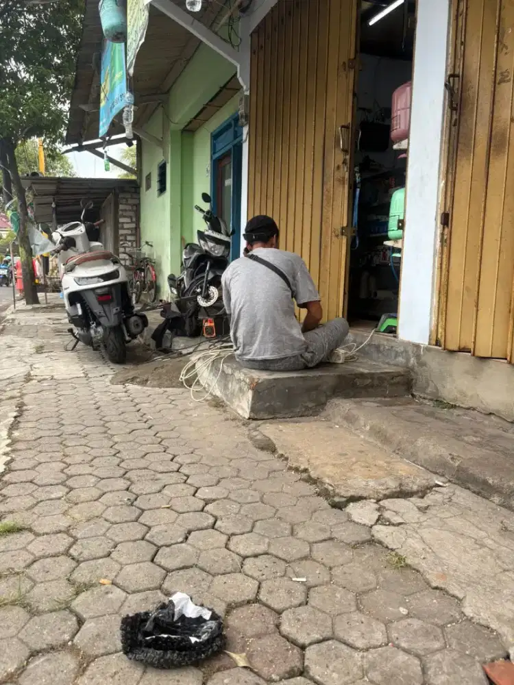 Lowongan helper teknisi listrik dan Ac