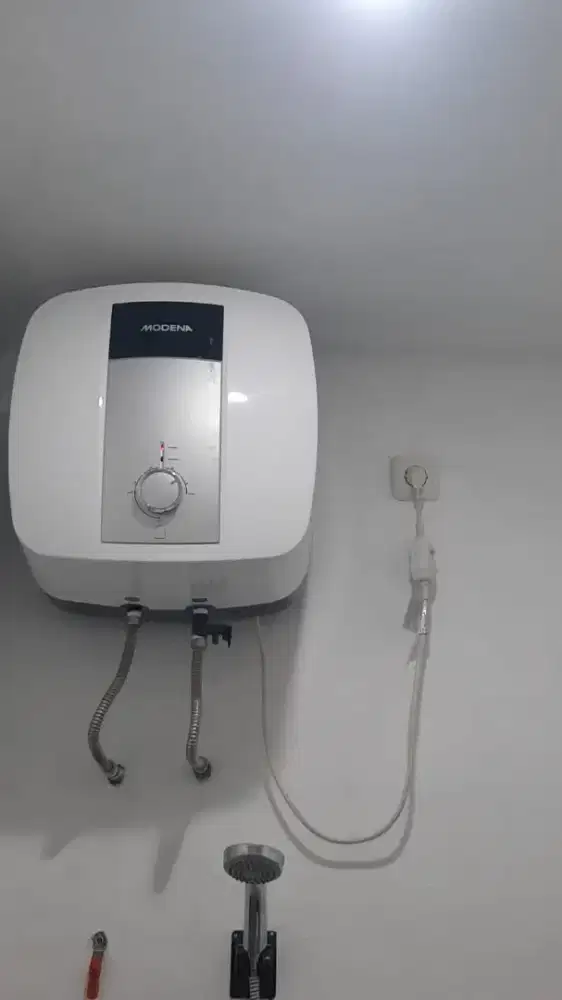 Lowongan helper ac dan listrik