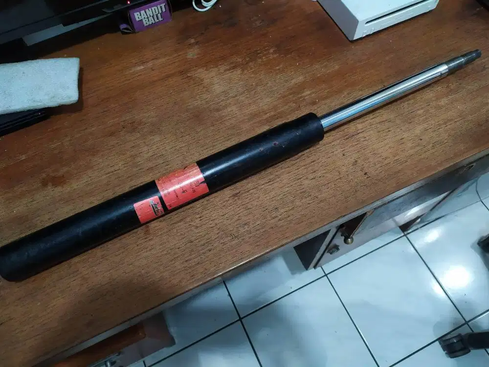 Shockbreaker shock breaker shock absorber depan volvo 960 boge copotan