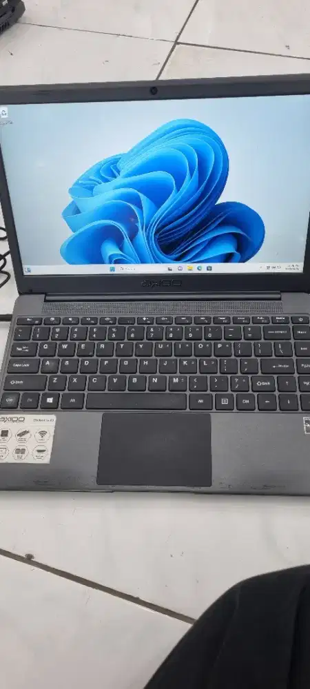 Axioo Slimbook 14 R3 ram 8gb ssd 256gb vega 3 radeon layar fhd