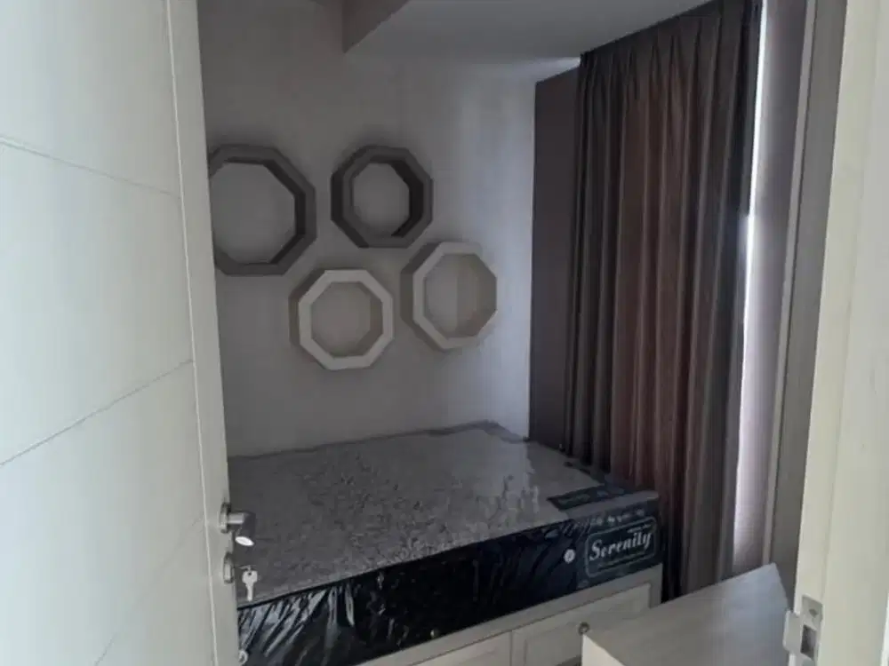 sewa Anderson 2 BR full furnish 50jt/th, wes tembus Pakuwon mall murah sisan