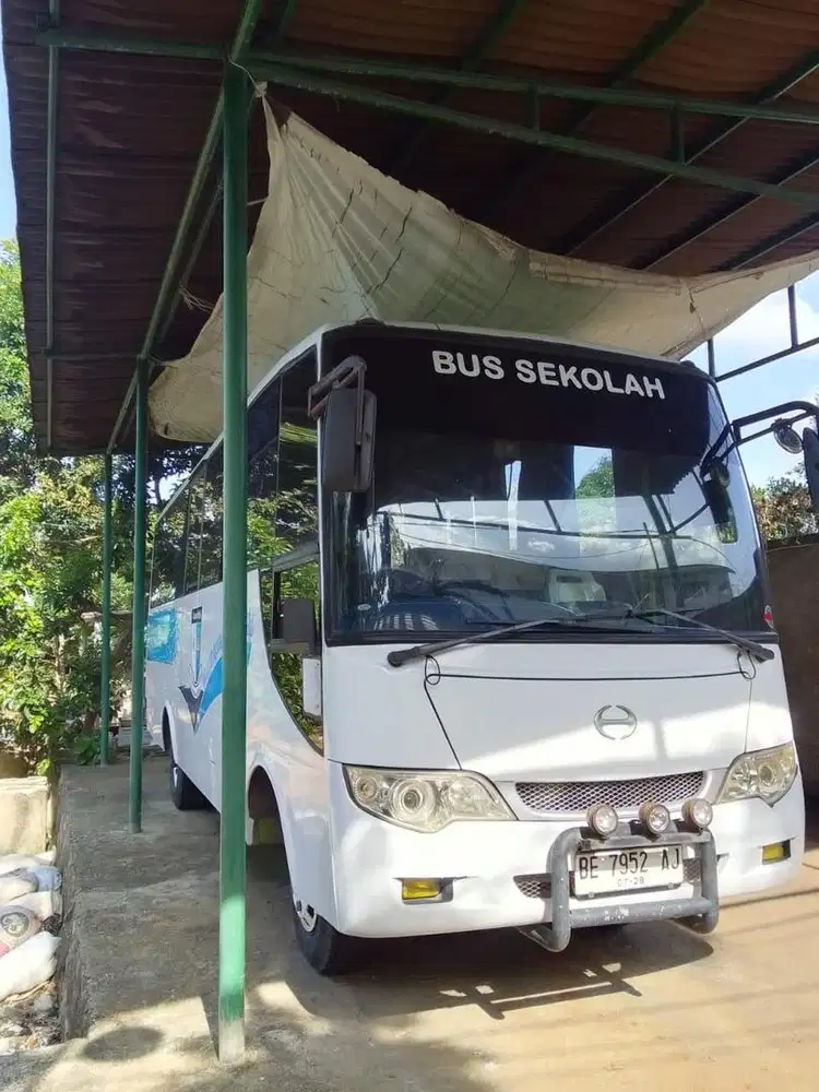 Bus hino dutro 2012