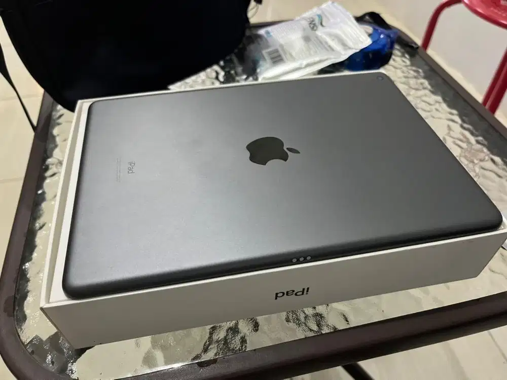 Like New IPAD 9 10,2 IBOX