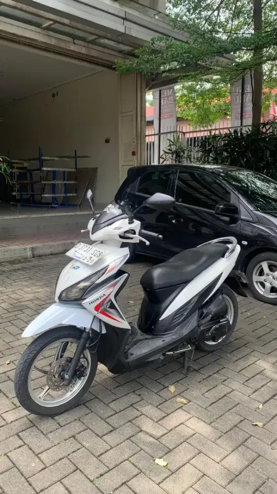 Dijual cepat motor vario agnes thn 2014