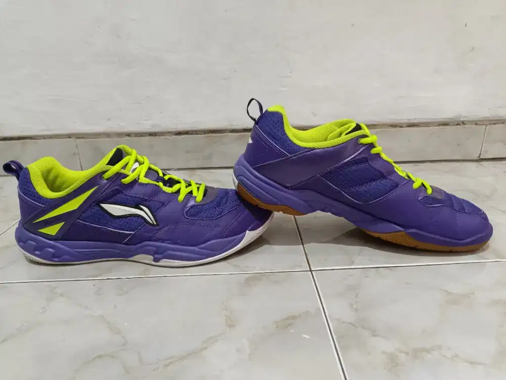 Sepatu badminton bulutangkis lining li ning xtructure