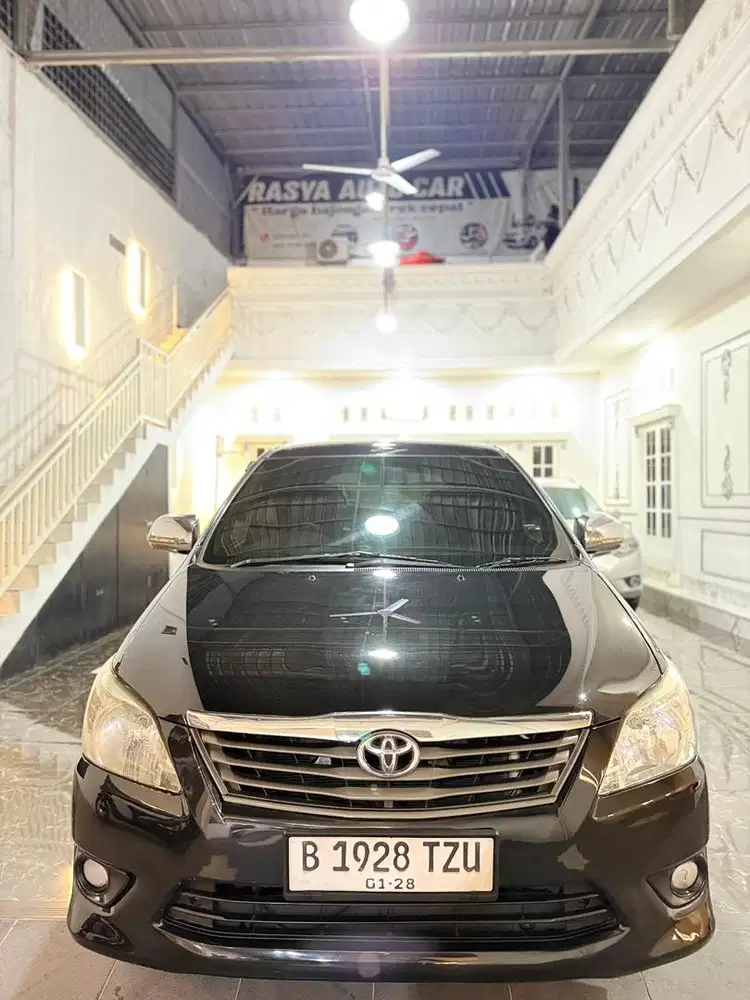 Innova E matic 2.0 Upgade G 2013 Istimewa Tangan 1 jual cepat bu Cash