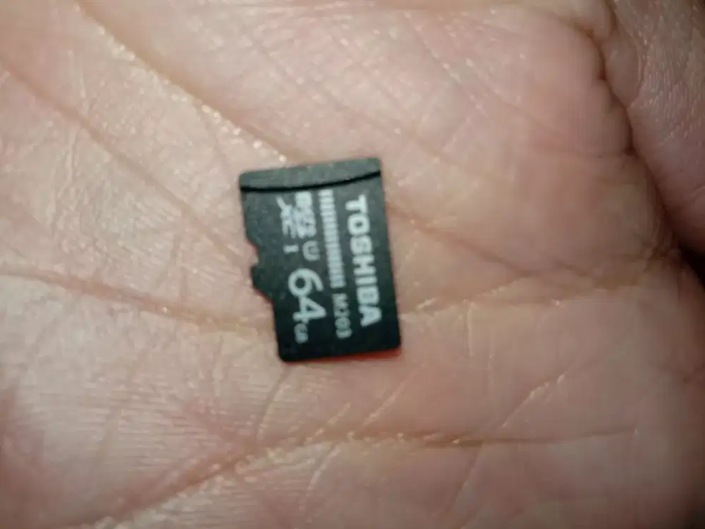 Kartu memori 64 GB