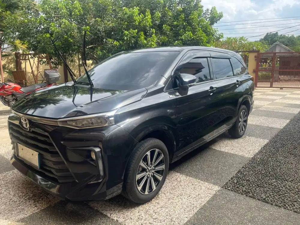 Toyota Avanza 2023 HITAM
