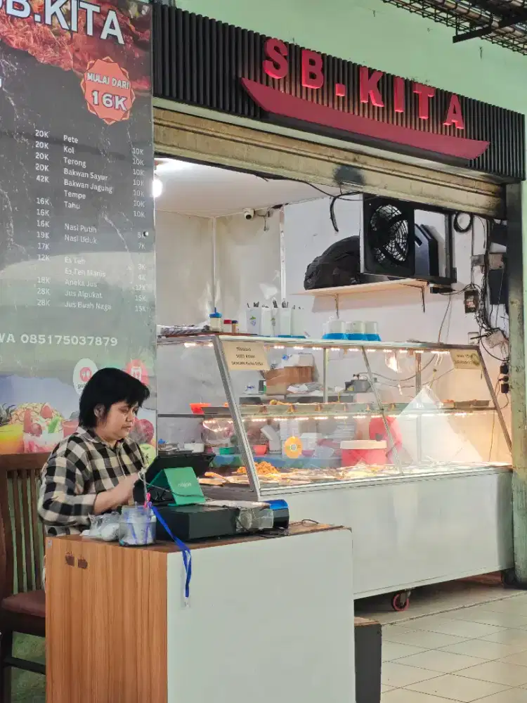 Dibutuhkan kasir wanita