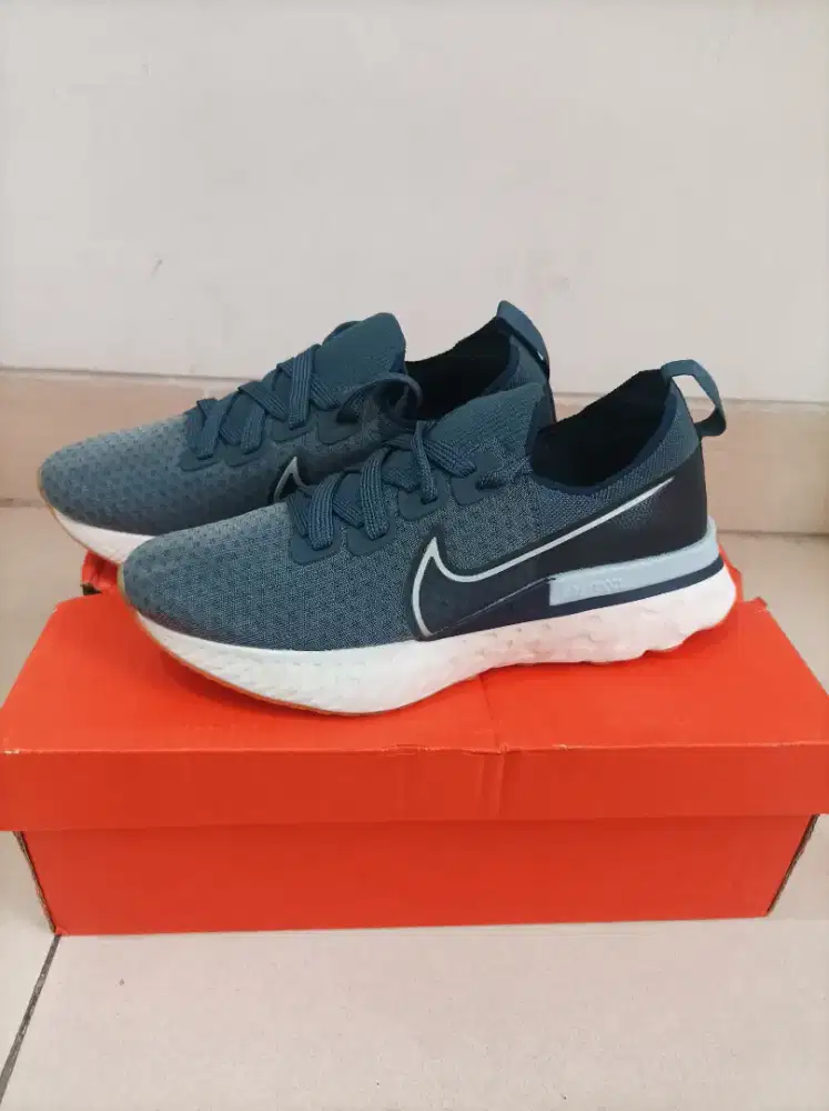 Sepatu Running Nike react infinity size 37