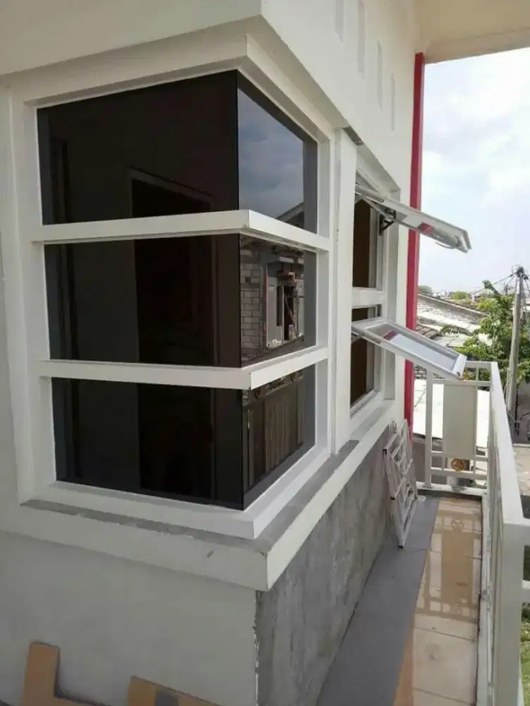 Kusen aluminium pintu jendela dan kaca