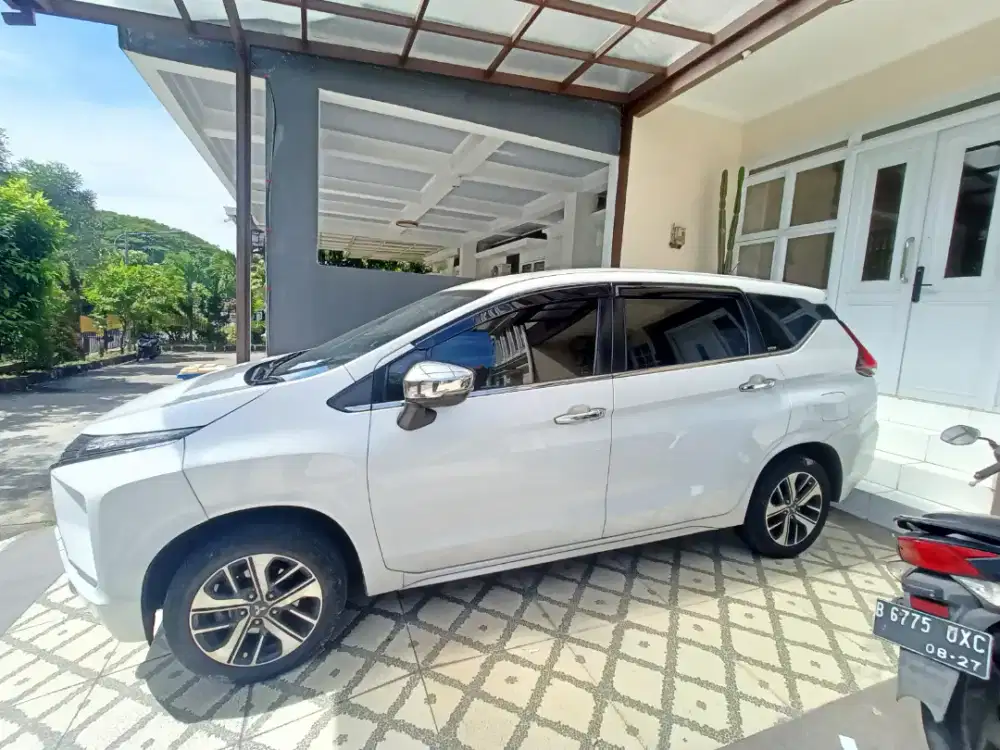 Xpander ultimate matic 2018 warna favorit putih mutiara