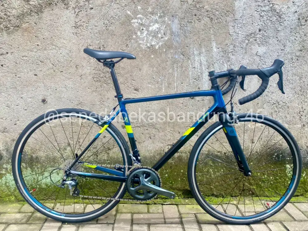 Roadbike/Sepeda Balap Polygon Strattos S4