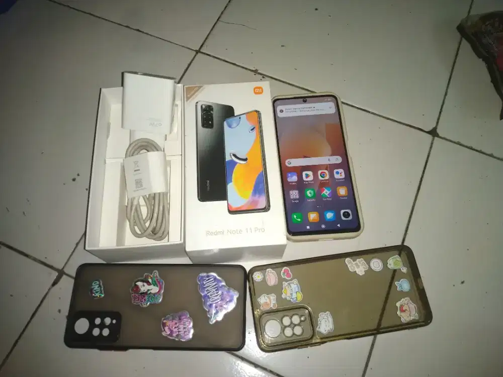 Redmi Note 11 Pro 8/128 4g warna hitam Mulus, Normal, ex cewek