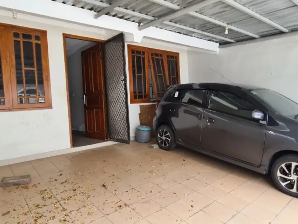 Rumah Di Kelapa Hibrida Rumah Tinggi Dari Jalan