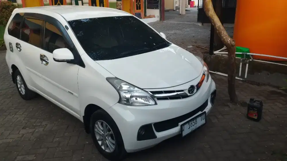 Daihatsu Xenia R Deluxe 2015 MT Putih