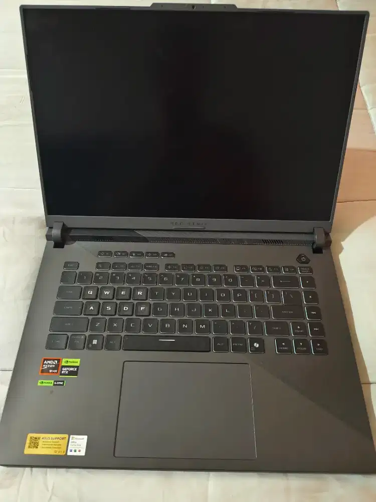 Laptop Asus ROG Strix G16 mulus spt baru