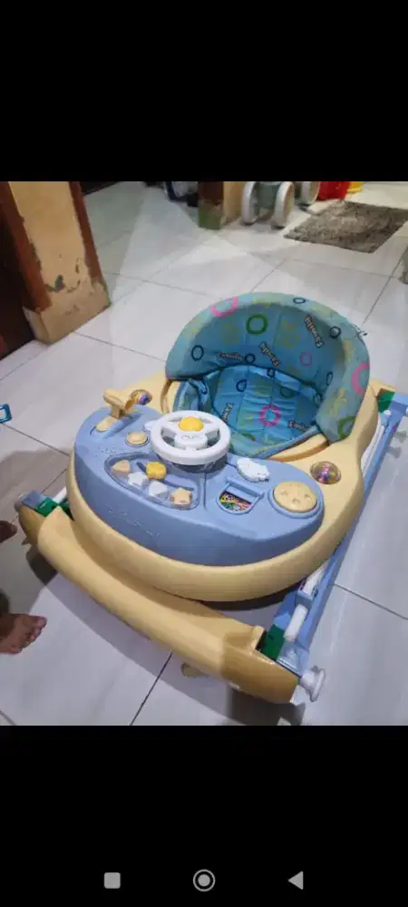 Baby Walker Bekas