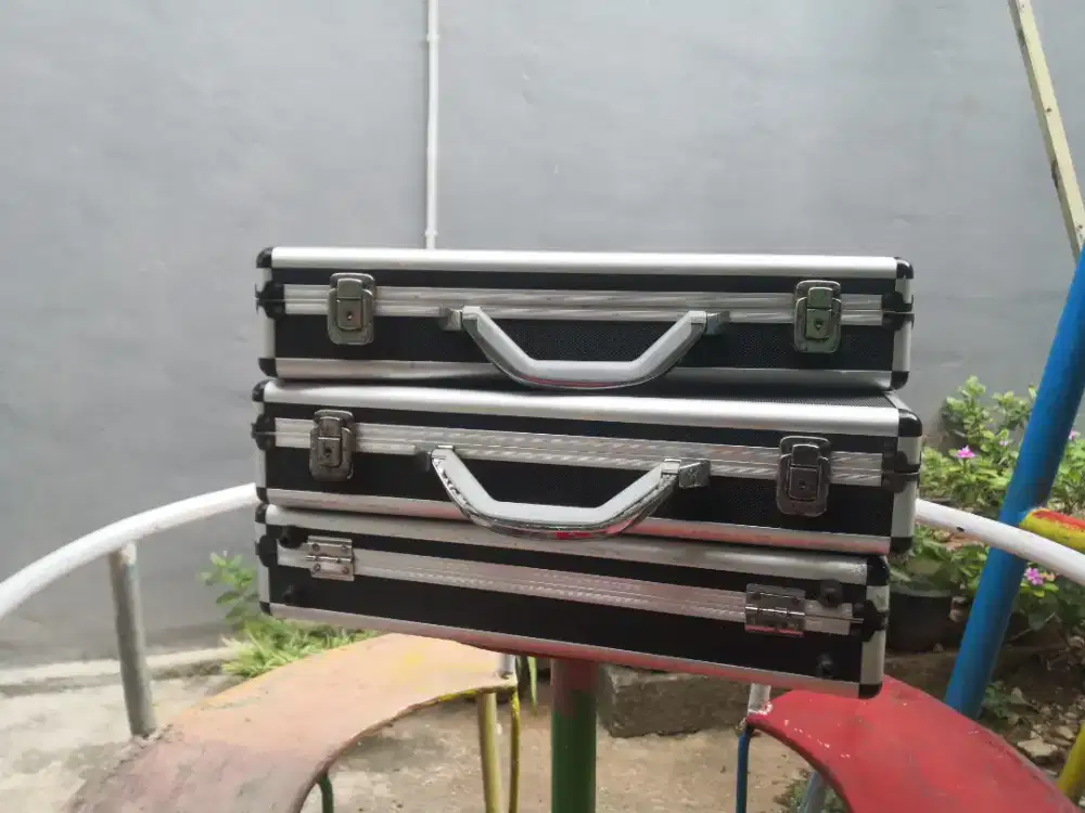 Box jam tangan aluminium bekas tanpa bantalan