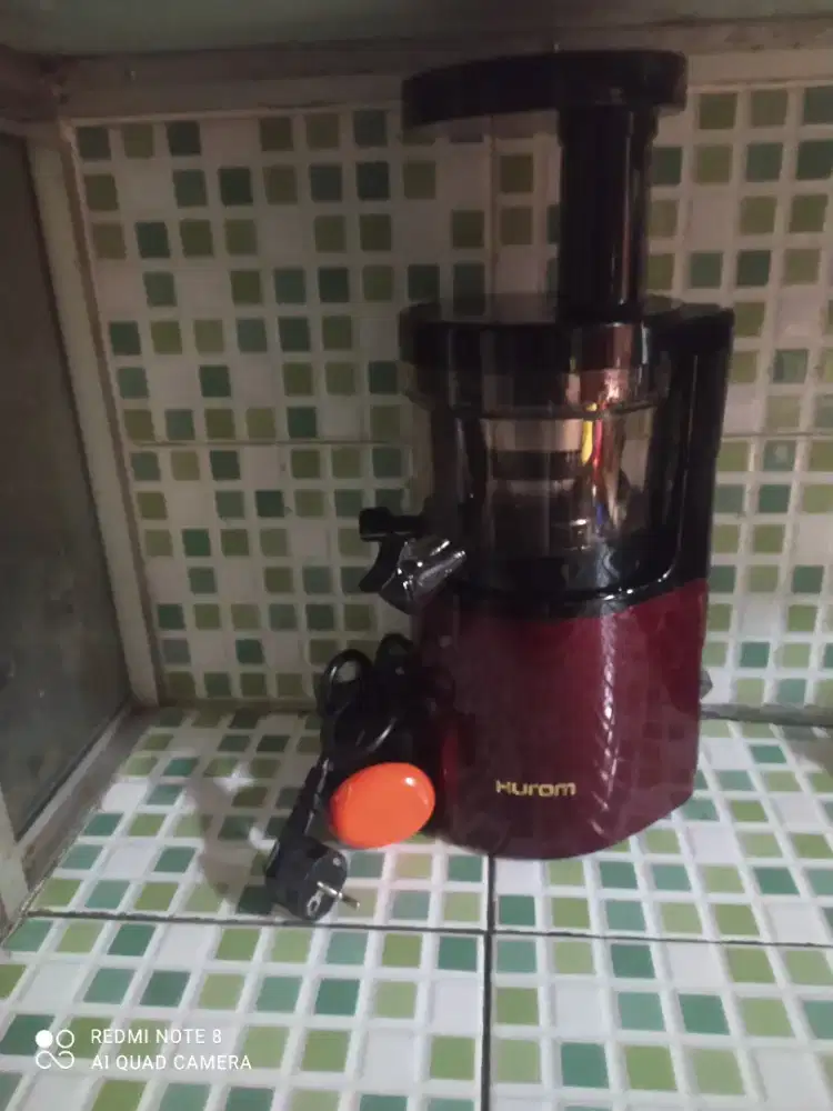 Jual juicer slow hurom JY-EBE11