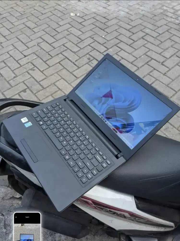 Lenovo Ideapad 100-14IBD.
Intel Core i3-5300U Broadwell Gen 5 2.00Ghz