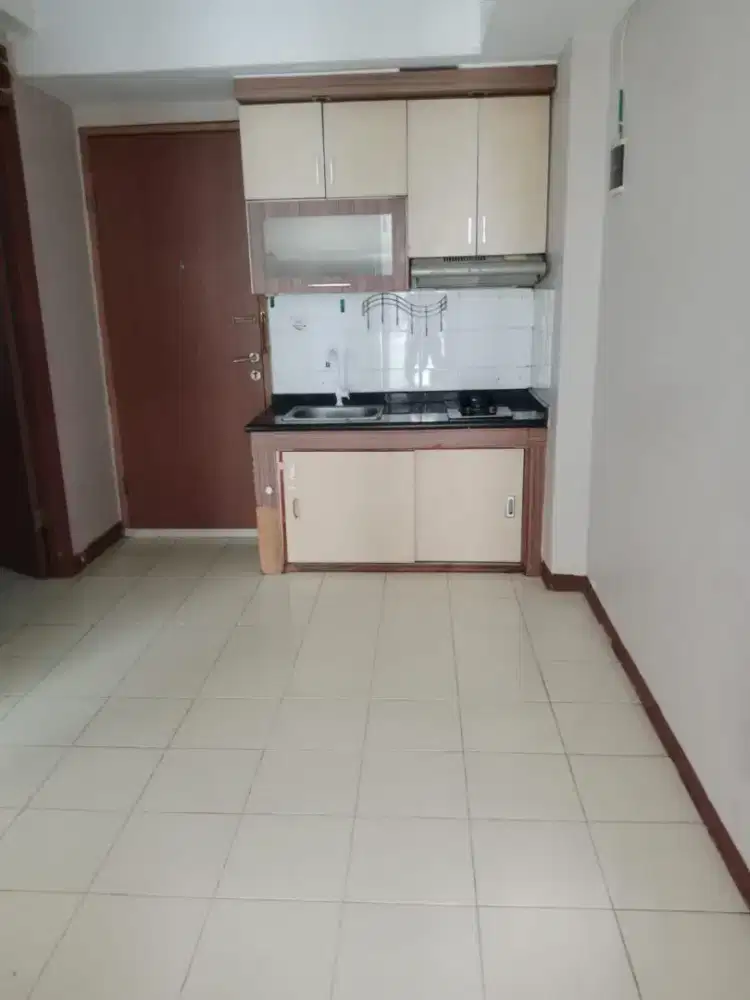 Disewakan apartemen tipe 2 kamar kosongan bersih murah jakarta barat