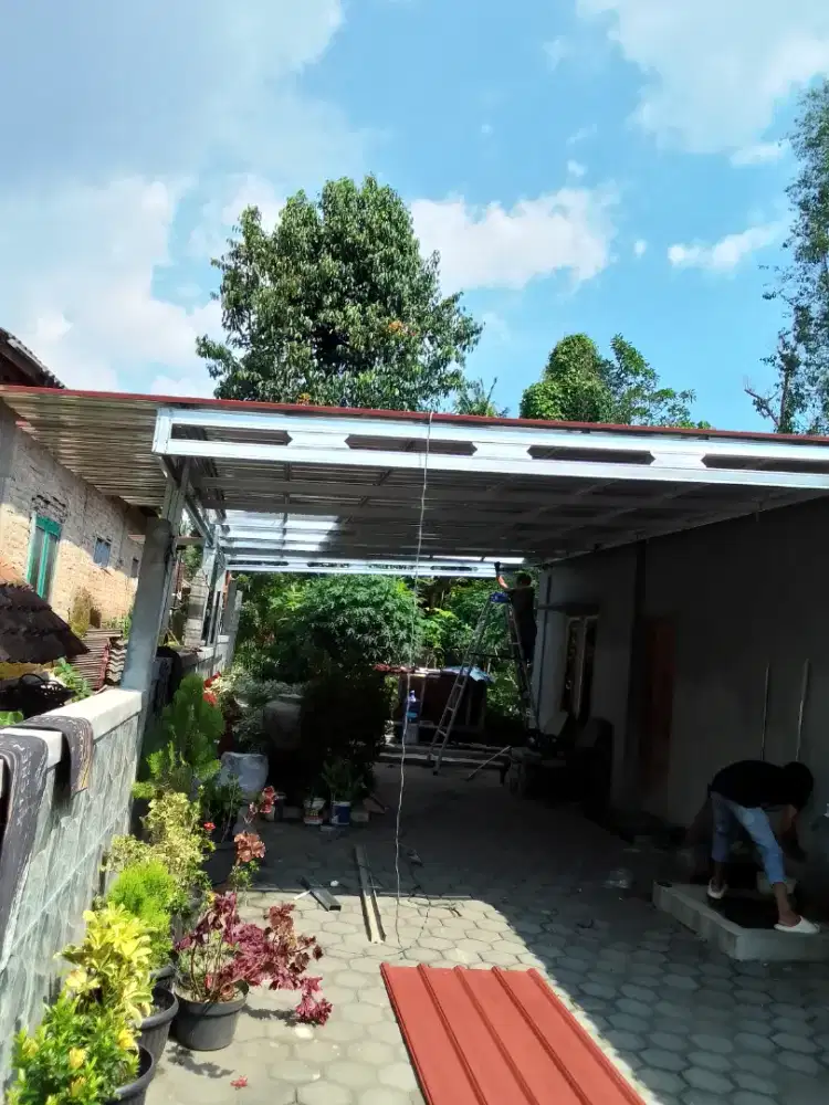 Baja ringan atap garasi mobil