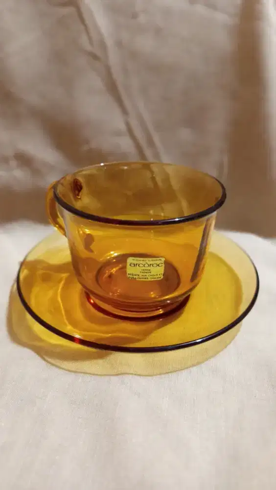 Setengah lusin cangkir+fisin Arcoroc, France