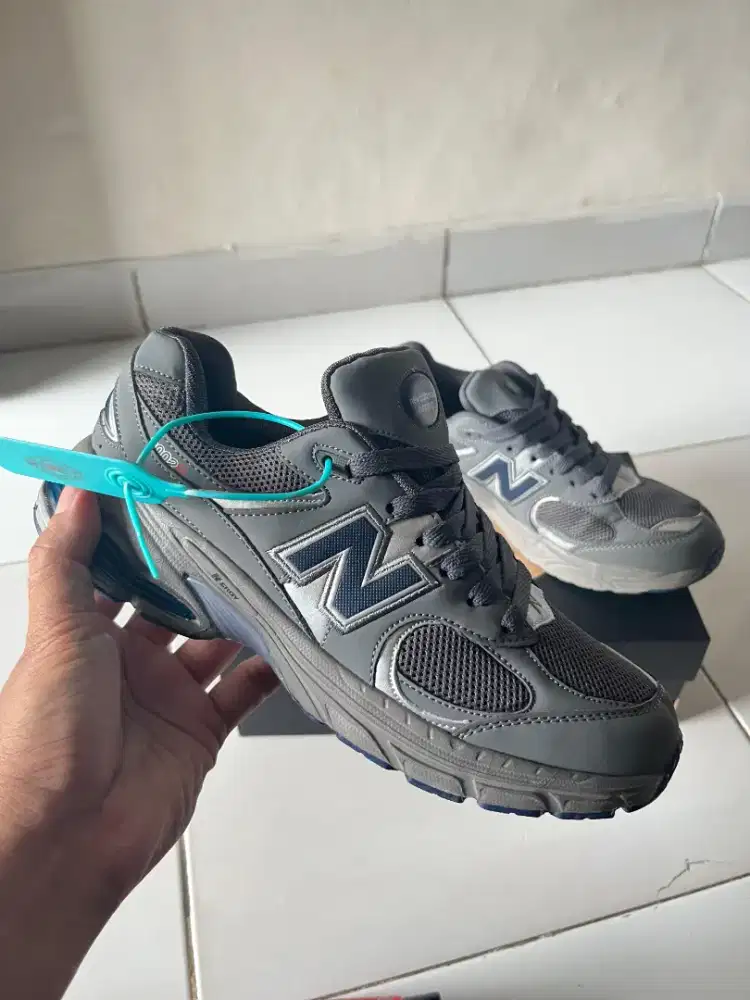 Sepatu Grey kalcer