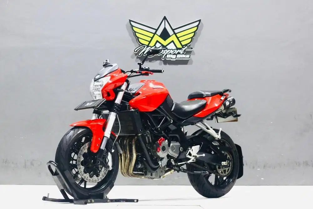 Benelli bn600 like new warna merah menyala mesin sehat kering siap gas