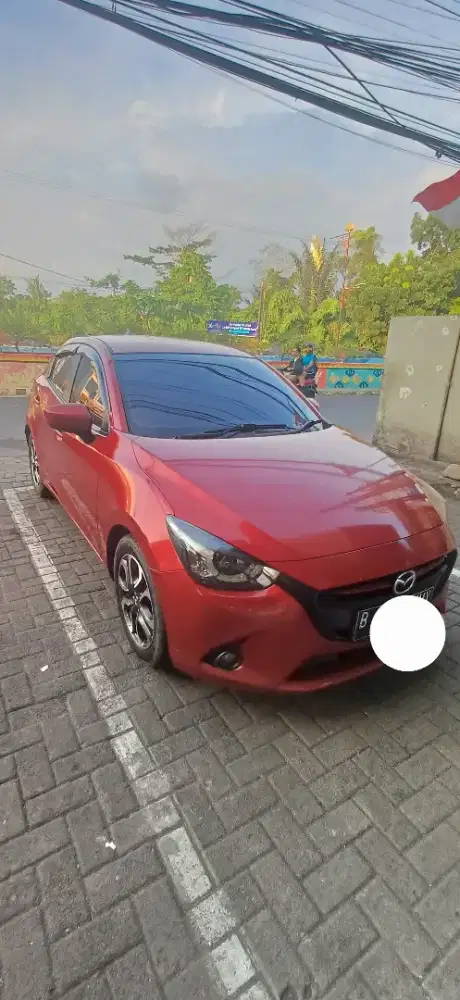 Jual BU Mazda2 merah