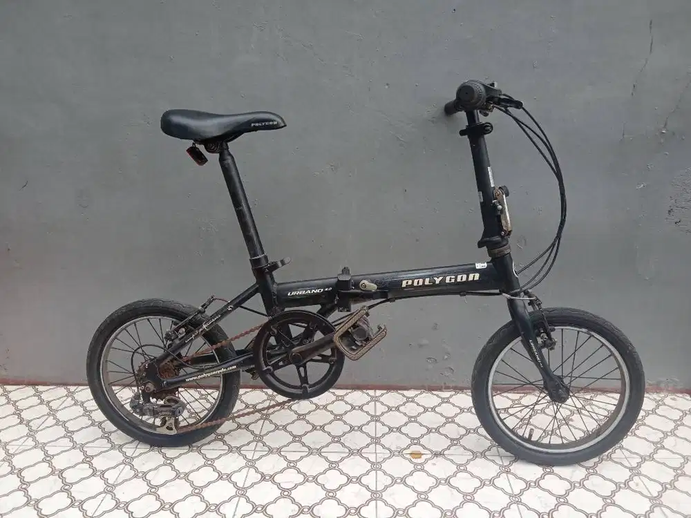 Sepeda lipat Polygon Urbano 2.0 ban 16