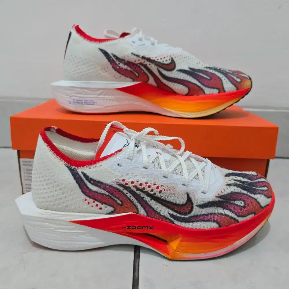 Separu Lari Nike ZoomX Vaporfly Next% 3 FK Ekiden Pack