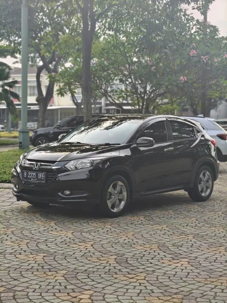 ANTIK SUPER LOW KM MULUS TERAWAT LIKE NEW Honda HRV 1.5 E CVT AT 2017