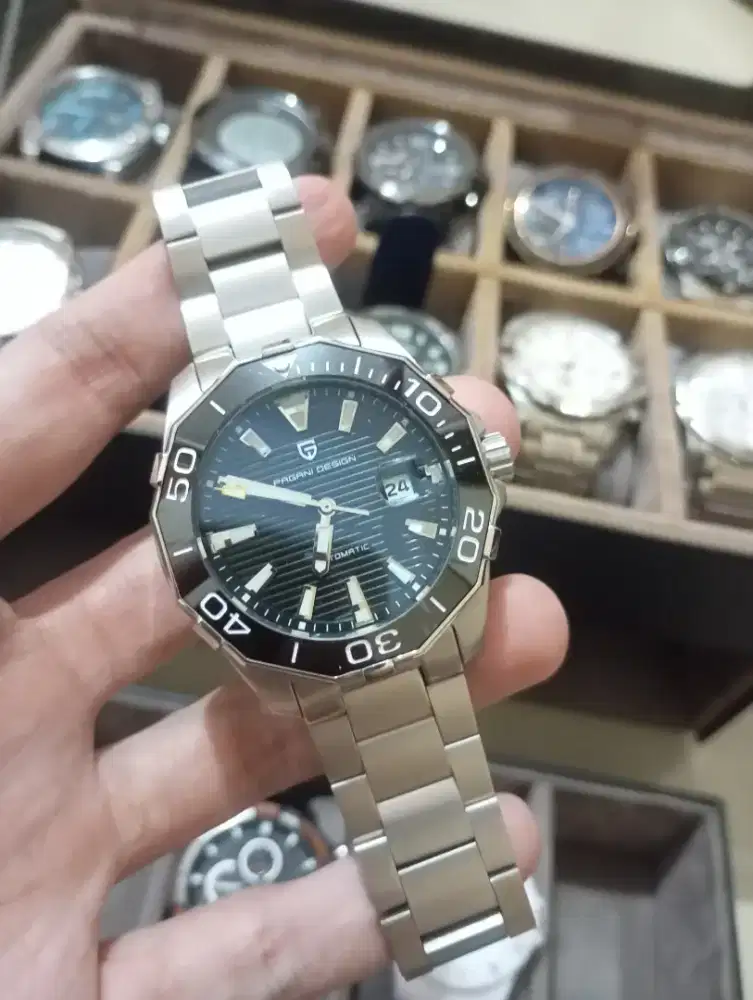 Pagani Design (Tagheuer Calibre)