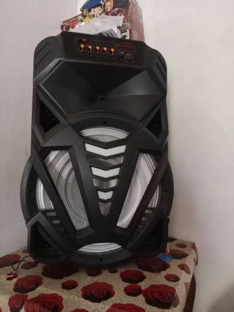 Dijual cepat lodspeaker aktif Advand